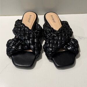 5/$25 Bamboo Woven Cris Cross Sandals